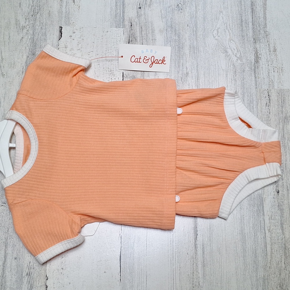 Cat and Jack Size 0-3 months Orange  2-piece set